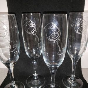 Set of 4 champagne glasses